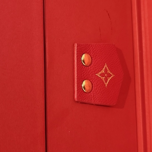 Beautiful Jewelry Box - Picture 6 of 15